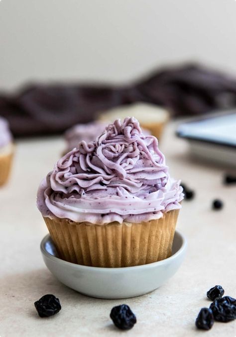 Fast and Easy Blueberry Buttercream Recipe: The Best Icing Blueberry Frosting Recipe, Blueberry Icing, Best Icing, Blueberry Buttercream, Blueberry Frosting, Frosting Recipes Easy, Easy Blueberry, Buttercream Recipe, Icing Recipe