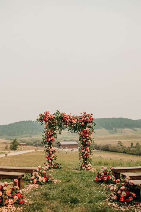 Intimate And Vibrant Montana Ranch Wedding | Junebug Weddings Wedding Ideas In A Field, Wedding Theme Ideas Country, Country Flowers Wedding, Intimate Ranch Wedding, Country Ranch Wedding, Intimate Country Wedding, Country Venue Wedding, Wedding Outside Reception, June Farm Wedding