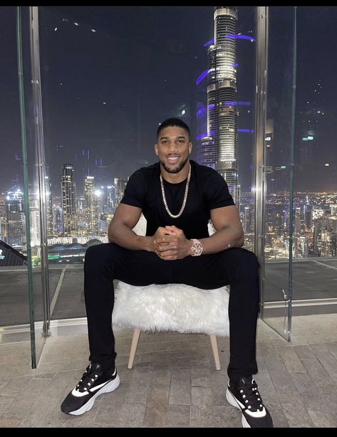 Boxing Anthony Joshua, Young Mens Fashion, The Grotto, Anthony Joshua, British Men, Photography Poses For Men, Poses For Men, Luxury Life, Follow For More