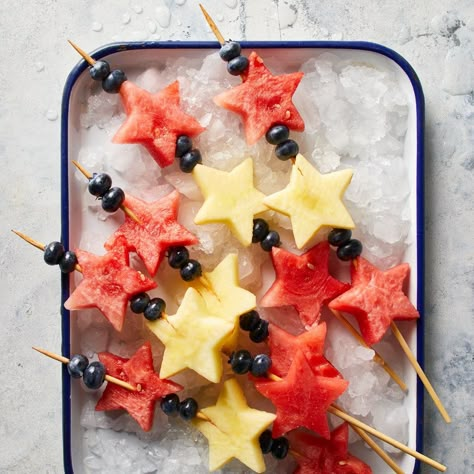 Star Shaped Fruit Skewers, Star Shaped Fruit Platter, Rocket Fruit Skewers, Star Shaped Snacks, Space Themed Fruit Tray, Star Shaped Food, Star Shaped Desserts, Watch Party Snacks, Whole30 Desserts