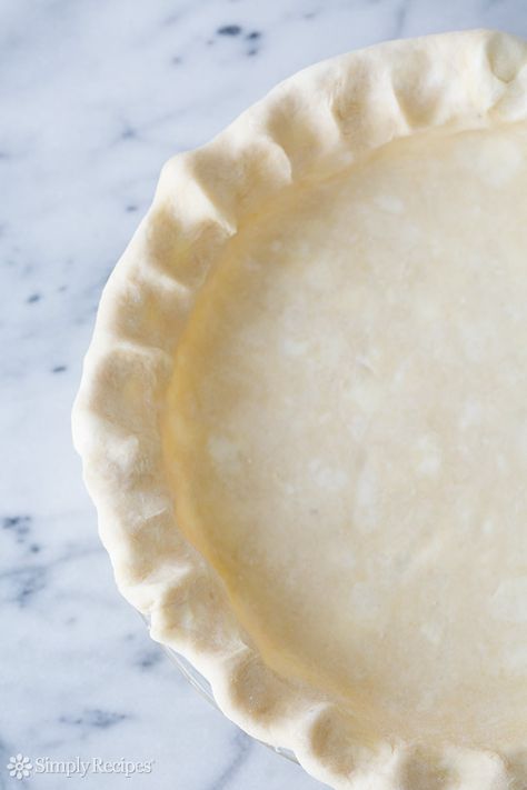 Sour Cream Pie Crust, Decorated Pies, Pastry Crust Recipe, Sour Cream Pie, Sour Cream Pastry, Blueberry Pies, Mouthwatering Desserts, Easy Pie Crust, Pie Crust Recipe