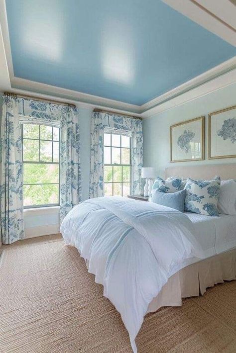 Tiffany Blue Rooms, White Coastal Bedroom, Good Interior Design, Stunning Homes, Old Homes, Coastal Room, Classy Bedroom, Beautiful Rooms, Blue Rooms