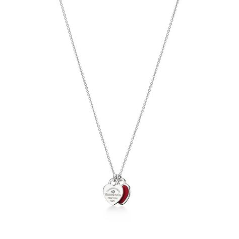 Return to Tiffany® Red Double Heart Tag Pendant in Silver with a Diamond, Mini | Tiffany & Co. Tiffany Double Heart Necklace Red, Red Heart Tiffany Necklace, Red Tiffany Necklace, Colar Tiffany E Co, Tiffany Key Ring, Tiffany Heart Necklace, Return To Tiffany Necklace, Heart Necklace Tiffany, Tiffany Key