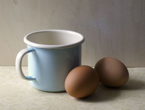 blue mug and eggs - WetCanvas | Reference Image Library Still Live Reference, Mug Reference Photo, Mug Drawing Reference, Still Life Drawing Reference Photos, Still Life Photos For Painting, Egg Still Life Photography, Mug Reference, Still Life Reference Photos For Artists, Object Reference Photos