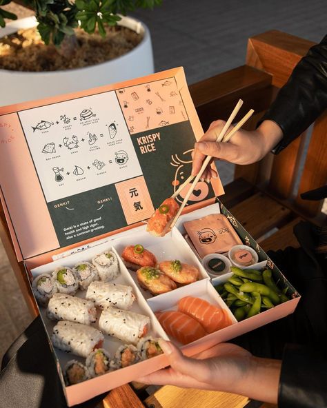 Sushi Takeaway Packaging, Sushi Packaging Ideas, Sushi Box Packaging Design, Sushi To Go Packaging, Sushi Package Design, Bento Box Design Packaging, Sushi Delivery Packaging, Sushi Box Design, Bento Box Packaging