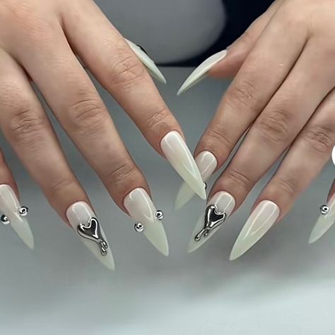 Maquillage On Fleek, Milky Nails, Spring Nail Designs, Edgy Nails, Goth Nails, Colorful Nails, Glamour Nails, Brighter Days, Blush Nails