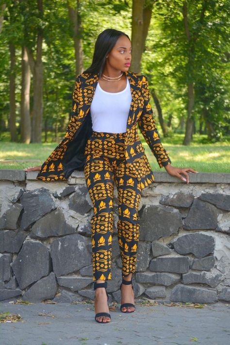 Suits For Women African, Look Afro, Ankara Suit, 2piece Outfits, African Dresses For Kids, Short African Dresses, Best African Dresses, Africa Dress, Afrikaanse Mode