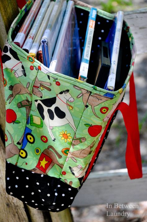 Lovely looking library book tote bag. Not very well executed, but will try to do a better job myself. Library Book Bag Diy Canvas Totes, Library Bag Sewing Pattern, Library Bag Pattern, Book Bag Pattern, Book Bag Diy, Book Bags For Kids, Library Book Bag, Library Tote Bag, Library Tote