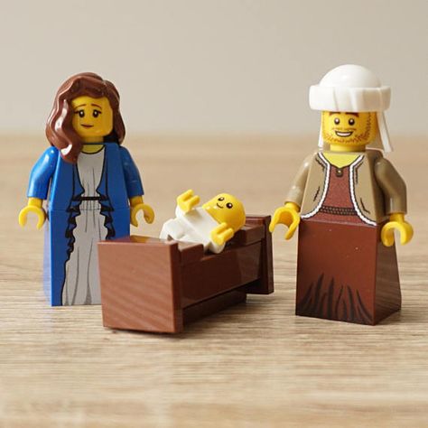 Modern nativity sets: LEGO nativity set | My Lego Ideas Lego Nativity, Lego Bible, Modern Nativity Set, Lego Cake Topper, Modern Nativity, Lego Therapy, Nativity Scene Crafts, Lego Ornaments, Christmas Lego