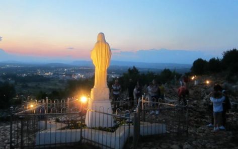 https://churchpop.com/2016/08/20/abortionist-has-terrifying-vision-at-medjugorje-of-her-victims-converts-on-the-spot/ In 2011, an unlikely group of non-religious abortionist doctors found themselves visiting the most active Catholic apparition site in the world, Medjugorje. One of the doctors, a gynecologist in her sixties, had personally performed 1000s of abortions. But her life suddenly changed after having a supernatural vision on Apparition Hill! Mother Teresa, People In Need, Pope Francis, Blessed Mother, The Hill, Pilgrimage, Our Lady, Choir, Bosnia And Herzegovina