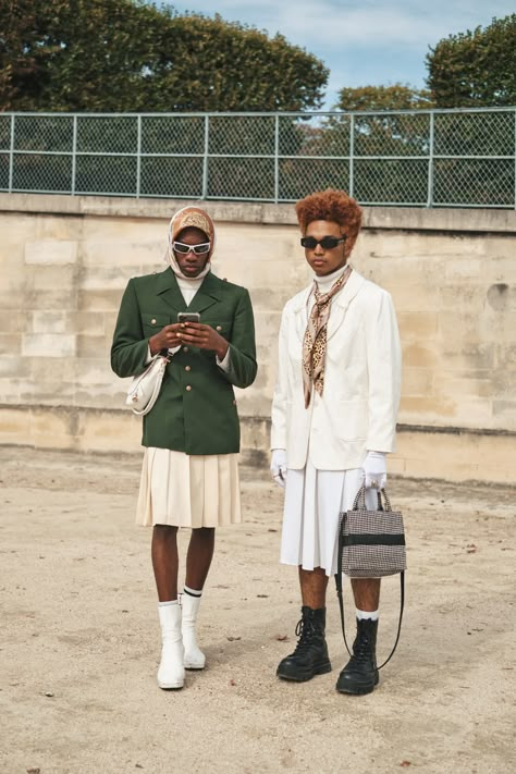 Fashion Week Men Street Style, Men’s High Fashion, Plus Men Fashion, Afropunk Outfits, Paris Street Fashion, Streetwear High Fashion, High Fashion Streetwear, High Fashion Men, Genderless Fashion