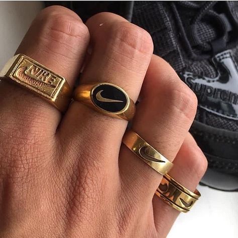 FA | #fashionarchived on Instagram: “Nike or Adidas? | #fashionarchived” Accessory Inspo, Dope Jewelry, Girly Jewelry, Jewelry Inspo, Aesthetic Vintage, Pretty Jewellery, Piercing Jewelry, Cute Jewelry, بلاك بينك