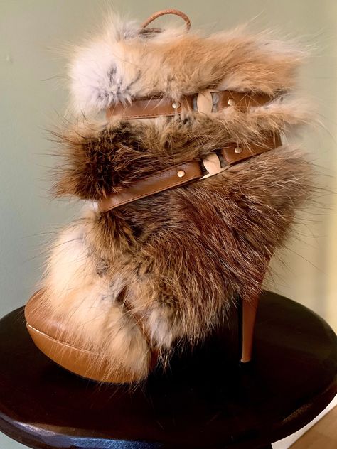 High Heel Boots With Fur, Fur Boots Heels, Boots With Leg Warmers, Fran Fine, Fur Heels, Fur Shoes, Pretty Shoes Sneakers, Fur Boots, Girly Shoes