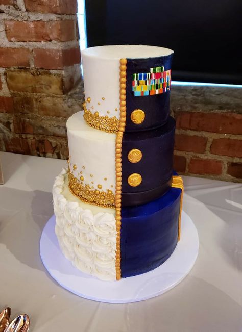 Military Wedding Navy, Military Wedding Ideas, Military Wedding Army, Military Wedding Cakes, Red White Blue Wedding, Navy Cakes, Air Force Wedding, Military Cake, Army Wedding