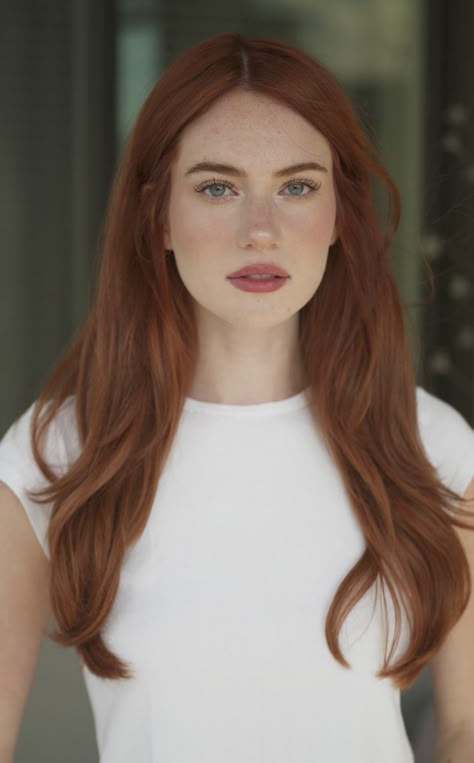 Pretty People Red Hair, Cool Fair Skin Hair Colors, Red Curly Hair Green Eyes, Red Hair Glam Makeup, Level 7 Auburn Hair Color, Natural Dark Redhead, Ginger Hair Pale Skin Blue Eyes, Red Hair With Brown Eyebrows, Eyebrow Color For Red Hair