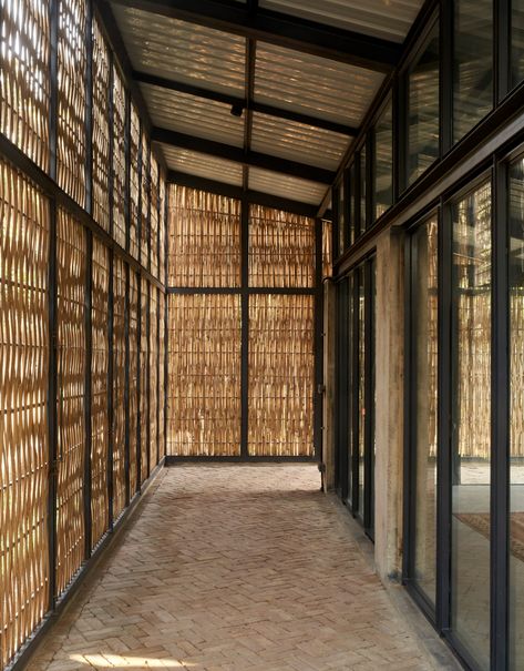 Bamboo screens "weave old and new" at Farm 8 artist's residence Temporary Building Architecture, Weaving Architecture, Bamboo Cafe, Outdoor Screening, Bamboo Hut, Bamboo Screen, Artist Studio Space, South Facing House, Bamboo Building