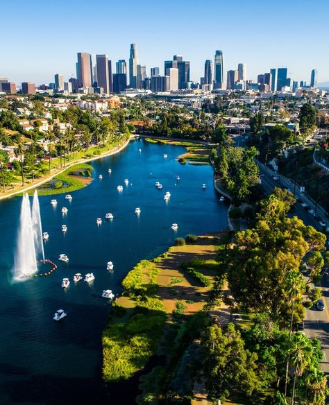 SoCalists в Instagram: «The Echo Park lake has been around since 1860, when it it was used as a drinking water reservoir, and later on in 1892, it expanded to…» Echo Park Los Angeles, Echo Park Lake, Silver Lake Los Angeles, Pedal Boats, East Los Angeles, Los Angeles Travel, Los Angeles City, Water Reservoir, Echo Park