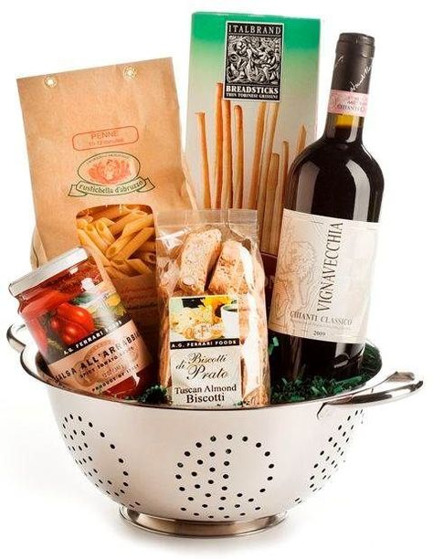 10 DIY Valentine's Day Gift Baskets Italian Gift Baskets, Boyfriend Basket, Valentines Gift For Boyfriend Baskets, Raffle Ideas, Homemade Gift Baskets, Auction Baskets, Boyfriend Gift Basket, Gift Baskets For Men, Raffle Baskets