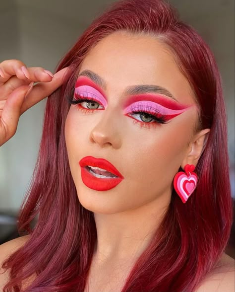 Red And Pink Eye Makeup, Pink Red Makeup, Pink And Red Eyeshadow, Bold Red Makeup Looks, Pink And Red Makeup, Pink And Red Eyeshadow Looks, Pink And Red Makeup Looks, Bold Red Eye Makeup, Red Bold Makeup Look