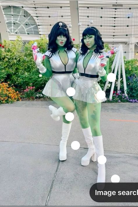 60s Alien Costume, Intergalactic Cowgirl, Space Cowgirl Aesthetic, Alien Cowgirl, Carnaval Inspo, Eat Sleep Rave Repeat, Alien Costume, Space Cowgirl, Cowgirl Aesthetic