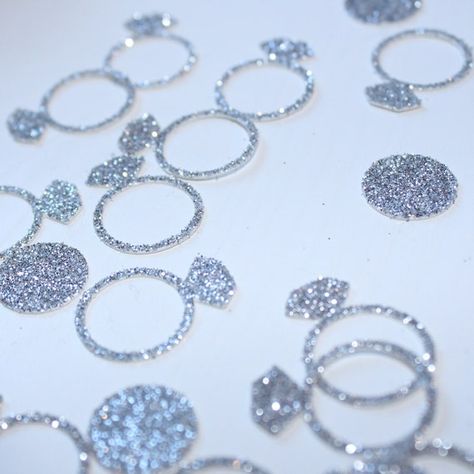 Bridal Shower Bling Theme, Glitter Bachelorette Party Theme, Diamond Bachelorette Party, Glitz And Glam Bridal Shower Ideas, Silver Bachelorette Party Decor, Sparkly Bachelorette Party, Denim And Diamonds Bachelorette Party, Bachelorette Confetti, Glitz And Glam Bachelorette Party