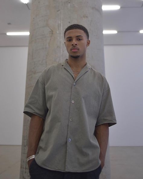 Diggy Simmons Haircut, Diggy Simmons Outfits, Diggy Simmons Style, Diggy Simmons, Men Fade Haircut Short, Hunks Men, Black Men Street Fashion, Outfits Hombre, Men Street Fashion