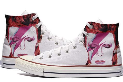 David Bowie custom converse / custom shoes / sneakers Shoes 70s, Bowie Fashion, David Bowie Fashion, The Spiders From Mars, Man Who Sold The World, People Outfits, David Bowie Ziggy Stardust, Fire Shoes, David Bowie Ziggy