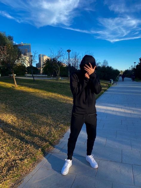 Nike Tech Fleece Black, Uk Drip, Drip Outfit Men, Nike Tech Fleece, Nike Tech, Tech Fleece, Bmw, My Saves, Nike