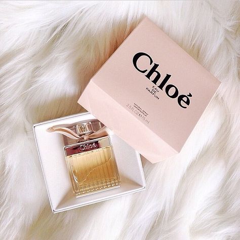 Chloe Perfume. Chloe Edp, Chloe Parfum, Perfume Carolina Herrera, Chloe Perfume, Perfume Shop, Happy Bunny, Perfume Packaging, Perfume Scents, Head Office