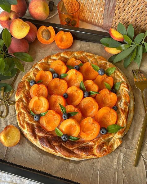 Apricot Pie, Fairy Food, Creative Desserts, Sugary Food, Peach Pie, Yummy Comfort Food, Food Goals, Food Obsession, Beautiful Food