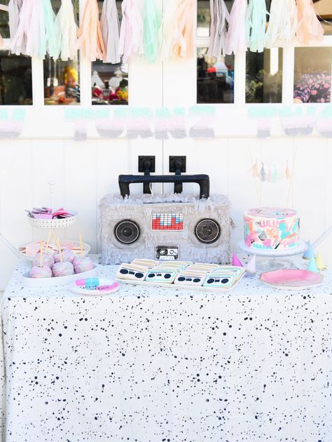 80s hip hop themed 2nd birthday party: http://www.stylemepretty.com/living/2016/10/19/its-a-toddlers-delight-with-this-80s-hip-hop-themed-2nd-birthday/ Photography: Emma Feil - http://www.emmafeilphotography.com/ 80s Hip Hop Party, Toddler Dance Party, Amelia Grey, Dance Party Theme, Accessory Photography, Hip Hop Birthday Party, Hip Hop Birthday, Dance Party Birthday, 80s Hip Hop