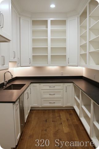 Butter Pantry, Pantry With Sink, Butlers Pantry Ideas, Pantry Layout, Dream Pantry, House Pantry, Pantry Room, Butler’s Pantry, Pantry Remodel