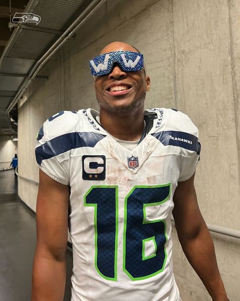 Funny Nfl, Tyler Lockett, Seahawks Football, Nfl Players, Seattle Seahawks, American Football, Football Team, Seattle, Nfl