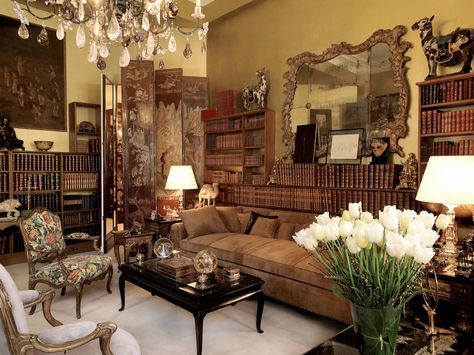 Coco Chanel's apartment...fabulous Paris Flat, Chanel Boutique, Apartment In Paris, Paris Apartments, Chanel Paris, Celebrity Houses, Coco Chanel, 인테리어 디자인, Great Rooms