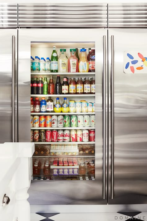 You’ll Never Guess How Many Beverages the Kardashians Keep in Their Fridge via @MyDomaine Kardashian Refrigerator, Kris Jenner Kitchen, Drinks Fridge, Drink Fridge, Desain Pantry, Refrigerator Organization, Fridge Organization, Pantry Design, Kitchen Pantry