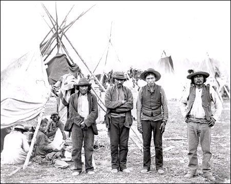 Swampy Cree at Shoal River, Manitoba - 1889 Indian Photos, Canada History, Residential School, Native American Men, Eastern Oregon, Aboriginal Culture, Aboriginal People, Canadian History, Western Canada