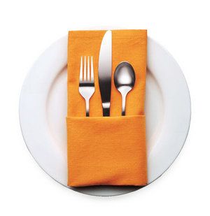 Paper Napkin Folding Ideas, Wedding Decorations Table Settings, Wedding Napkin Folding, Bunny Napkin Fold, Thanksgiving Napkin Folds, Creative Napkin Fold, Diy Napkin Folding, Beautiful Napkin Folding, Napkin Folding Tutorial