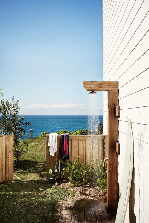 Outdoor Shower Ideas, Outside Showers, Pool Shower, Outdoor Remodel, Garden Shower, Beach Shower, Diy Shower, Outdoor Bathrooms, Backyard Spaces