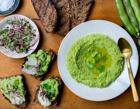 Fava Bean Puree Fava Bean Puree, Vegan 101, Bean Puree, Beans Beans, Fava Bean, Food Issues, Eat Fresh, Grilled Bread, Garden Food