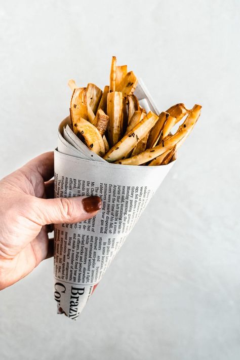 Easy Baked Parsnip Fries Flavored Fries, Pudding Made With Almond Milk, Wedge Fries, Parsnip Fries, Healthy Fries, Paleo Dinners, Baked Falafel, Homemade Fries, French Onion Dip