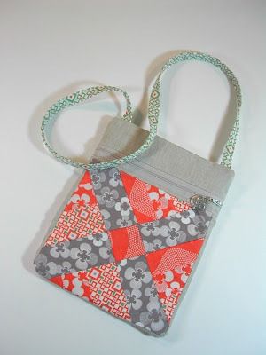 sewing belly buttons boutique: I love this pattern by Lazy Girl "Run Around Bag" Lazy Girl Designs, Quilted Bags, Hipster Bag, Lazy Girl, Patchwork Bags, Girl Running, Tote Bag Purse, Quilted Bag, Lady Dior Bag