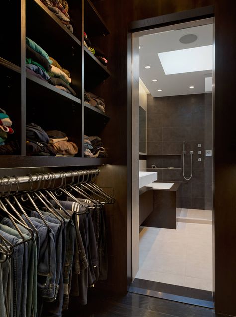 Closet With Bathroom, Closet To Bathroom, Small Walkin Closet, Closet Planning, Walking Closet, Closet And Bathroom, Closet Design Layout, Walk In Closet Design, Modern Closet