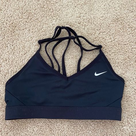 Basically Brand New, Hardly Worn Cute Sports Bras, Nike Sports Bra Outfit, Sports Bras, Nike Bra, Sports Bra Outfit, Cute Sports Bra, Winter Outfits For School, Best Sports Bras, Nike Sports Bra