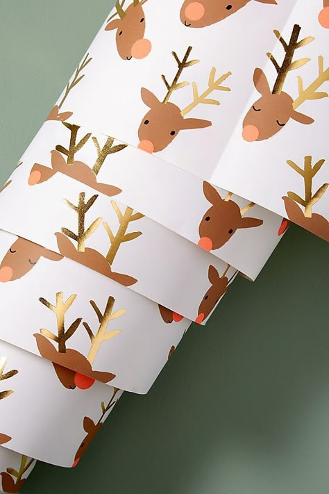 18 Christmas wrapping papers that will make gifts extra special Art Flash, Christmas Gift Wrapping Paper, Christmas Wrap, Make Gifts, Wrapping Paper Design, Gift Wrap Ideas, Gift Wrapper, Professional Gifts, Wrapping Paper Christmas