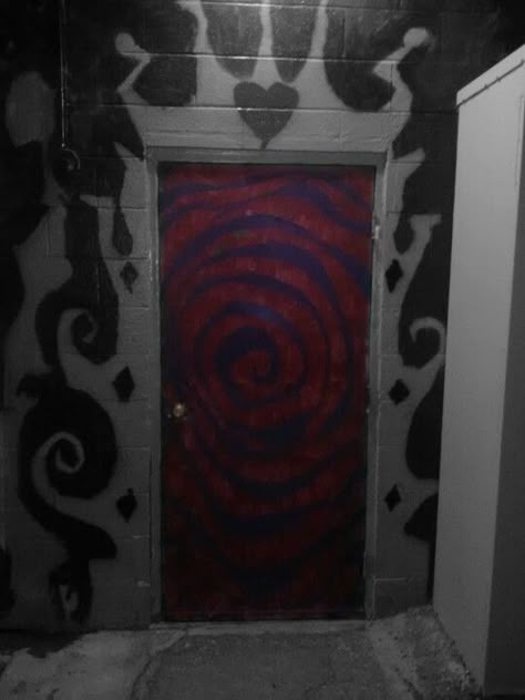 Wonderland? Alice In Wonderland Doorknob Drawing, Alice In Wonderland Parking Spot, Alice In Wonderland Wall Painting, Alice And Wonderland Art Trippy, Alice In Wonderland Artwork Trippy, Meaningful Drawings, Painted Doors, Room Inspiration Bedroom, New Beginnings