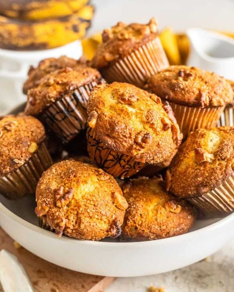 Moist Banana Nut Muffins, Gluten Free Indian Food, Easy Banana Nut Muffins, Banana Nutella Muffins, Banana Recipes Easy, Sweet Banana Bread, Nutella Muffins, Nut Muffins, Banana Nut Muffins