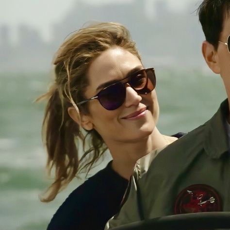 Jennifer Connelly Hair Topgun, Tom Cruise And Jennifer Connelly, Jennifer Connelly Maverick, Penny Benjamin, Glen Powell, 2023 Vision, Jennifer Connelly, Olivia Wilde, Netflix And Chill