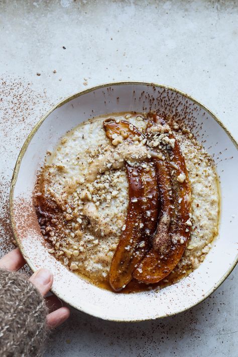 Caramelised Banana Porridge — The Mother Cooker Porridge Aesthetic, Savory Porridge, Italy Breakfast, Creamy Porridge, Sweet Porridge, Holistic Food, Banana Porridge, Caramelised Banana, Porridge Breakfast