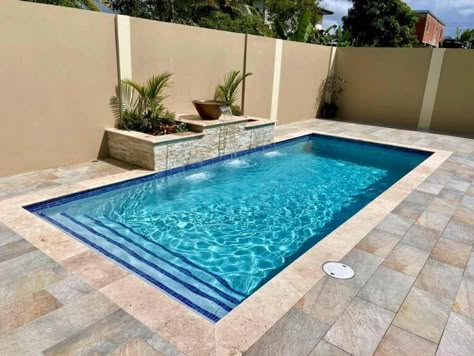 Pool Design Modern, Small Pools Backyard, Piscinas Pequeñas, Interior House Ideas, Simple Pool, Swimming Pool Photos, Dream Backyard Pool, Pool Landscape Design, Classic House Design