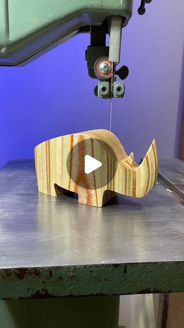 Pierre-Luc Gauthier on Instagram: "🦏 Just few days to download your Rhino free plan on www.brikologik.com 🫵🪵🦏 do it on #bandsaw #scrollsaw or #carving do it and share the result 🤩  #brikologik #bricolage #travaildubois #woodworking #bandsawproject #scrollsawproject #carvingproject  Music Credit= @adinfinitumofficial  Song= Animals." Ladder Shelf Decor, Bird Carving Patterns, Bandsaw Projects, Carved Wooden Animals, Wooden Toy Cars, Dremel Projects, Dremel Wood Carving, Wood Animal, Easy Wood